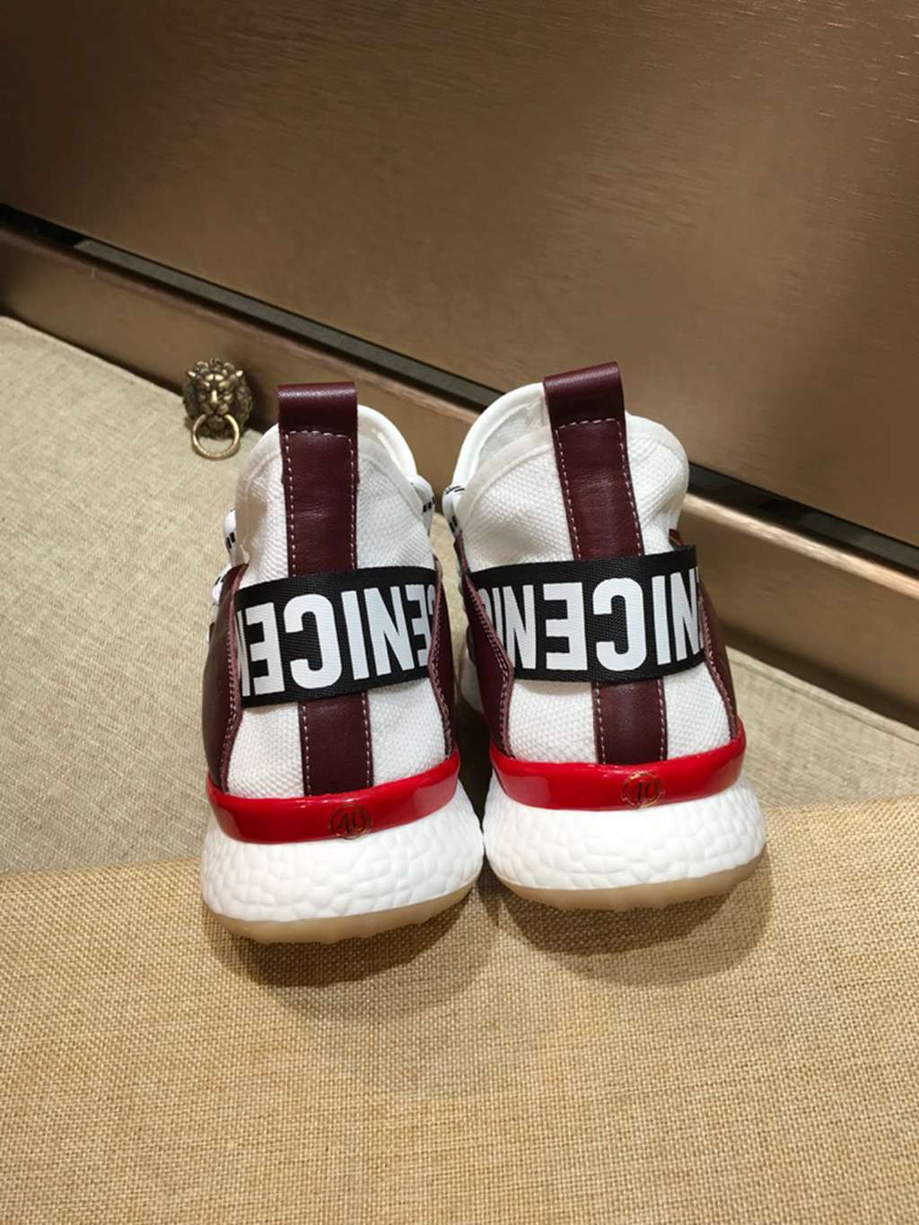 BLG  sneaker